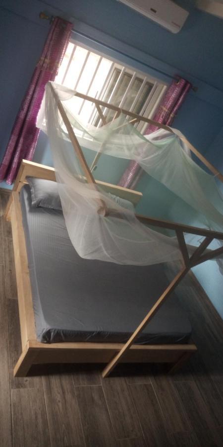 Maison Charlotte Forever Chambre D'Hotes Chez Un Couple Belgo Togolais Lomé Esterno foto