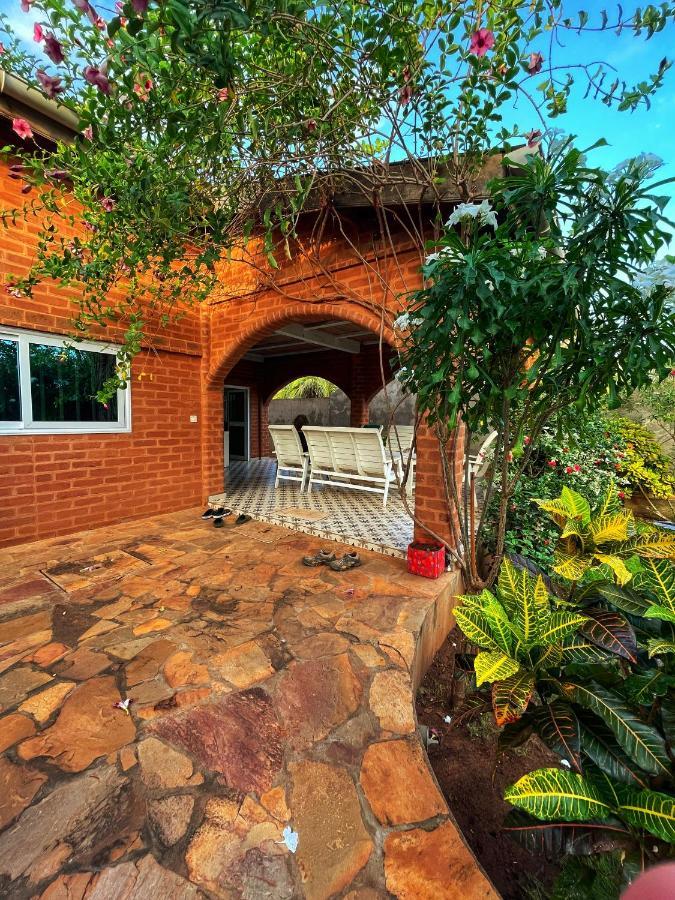 Maison Charlotte Forever Chambre D'Hotes Chez Un Couple Belgo Togolais Lomé Esterno foto